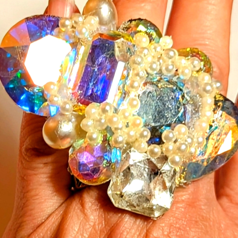 Wendy Gell Cocktail Ring Swarovski Aurora Borealis And Pearls.
